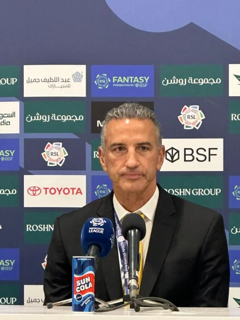شاموسكا يعلق على تعادل التعاون أمام الرياض.. ماذا قال؟