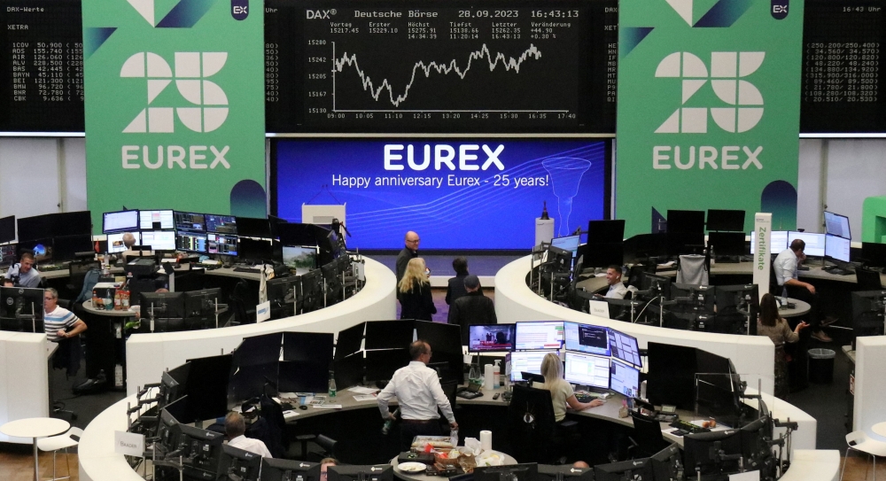 مؤشرات الأسهم الأوروبية تغلق تعاملاتها على انخفاض