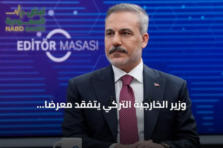 وزير الخارجية التركي يتفقد معرضًا فوتوغرافيًا يوثق ليلة الانقلاب الفاشل في مقر وكالة الأناضول